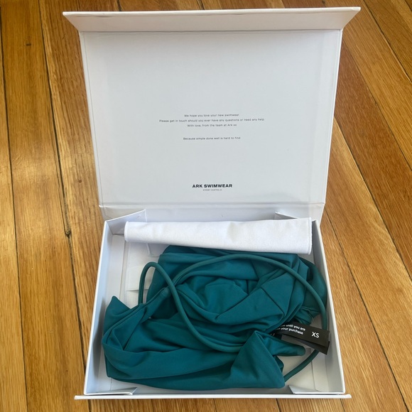 Ark swimwear emerald one piece xs - Picture 7 of 8